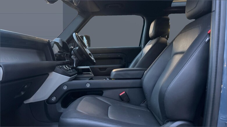 Land Rover Defender 3.0 D250 X-Dynamic SE 90 3dr Auto Diesel Estate